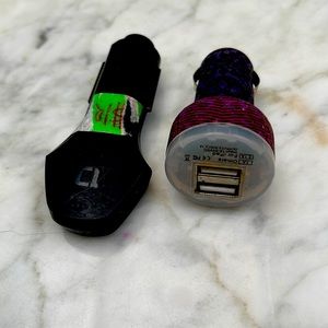 2 pieces of car chargers